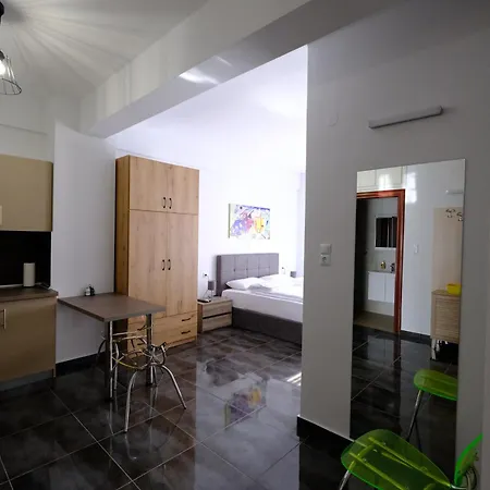 Apartament Blue House 1 Dráma